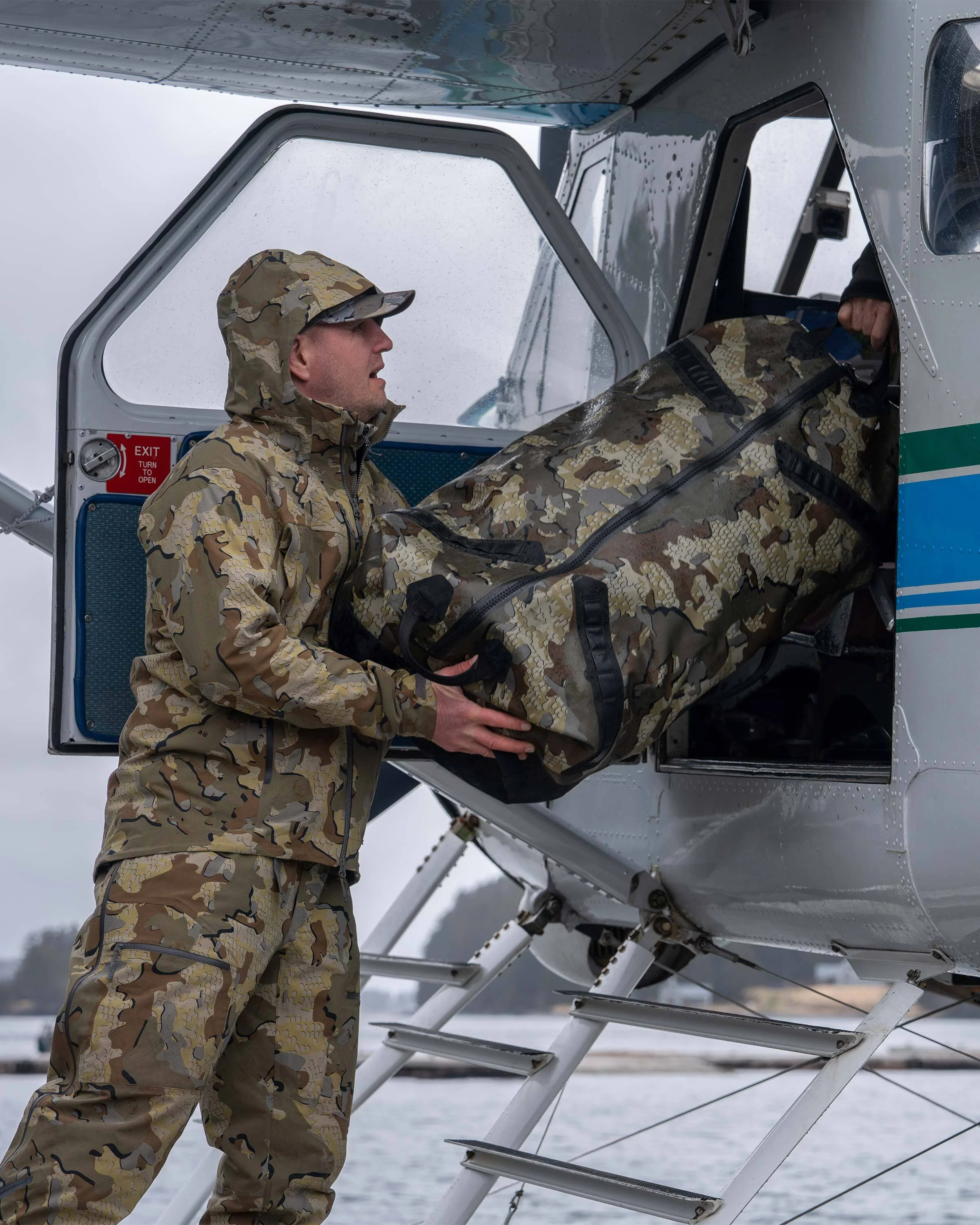 Kodiak 6600 Submersible Duffel | Stone - Image 13